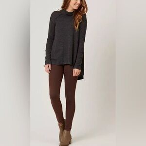 FREE PEOPLE - Split Back Turtleneck Sweater in Size  S